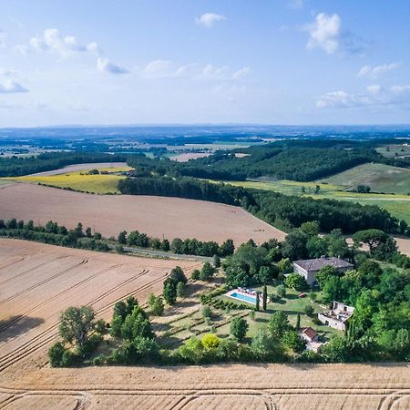 Au Mas Des Calmettes Bed & Breakfast Parisot  Exterior photo