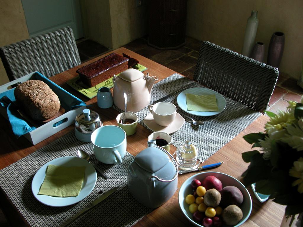 Au Mas Des Calmettes Bed & Breakfast Parisot  Exterior photo