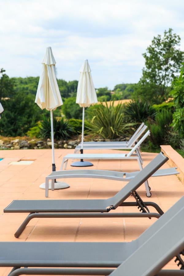 Au Mas Des Calmettes Bed & Breakfast Parisot  Exterior photo